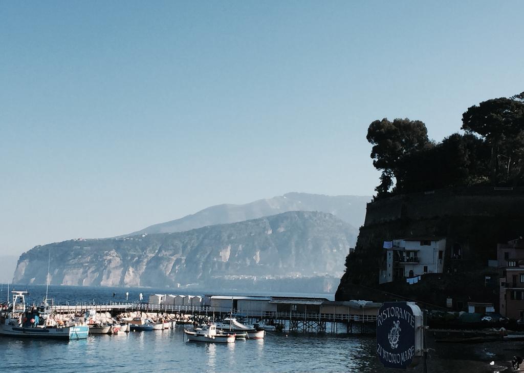 Estate4Home - La Grotta Azzurra Sorrento Buitenkant foto