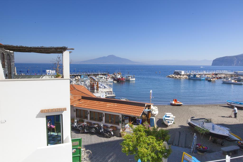 Estate4Home - La Grotta Azzurra Sorrento Buitenkant foto